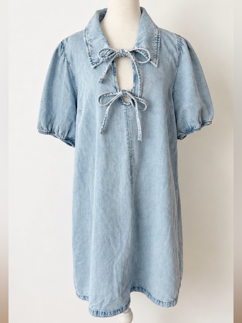 American Eagle puff sleeve denim dress